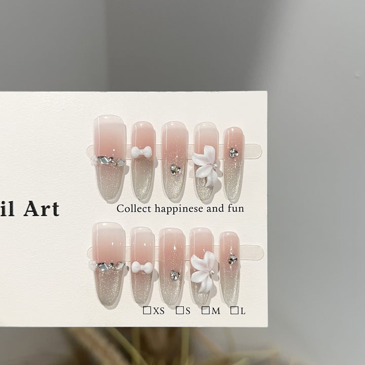 Glamorous Press-On Nail Art