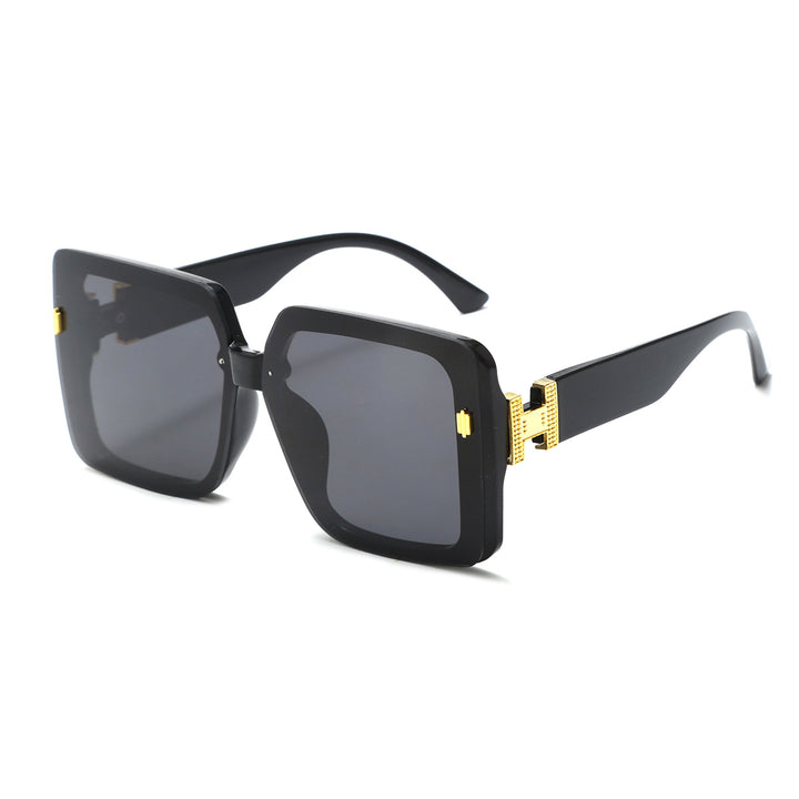 Women oversized fashionable sunglasses with luxurious frame Stornfield