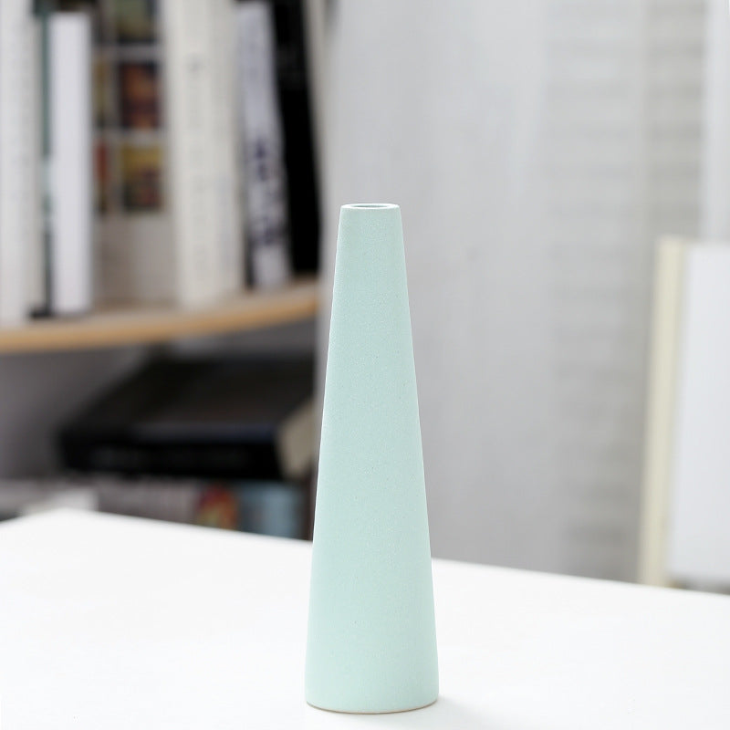 Elegant Sculptural Ceramic Vase Stornfeild