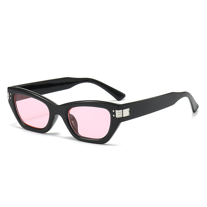 Sophisticated Appeal Stylish Cat-Eye Sunglasses