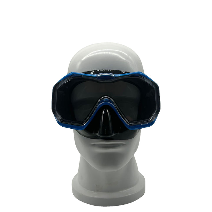 Diving mask with wide field of vision and anti-fog technology Stornfield