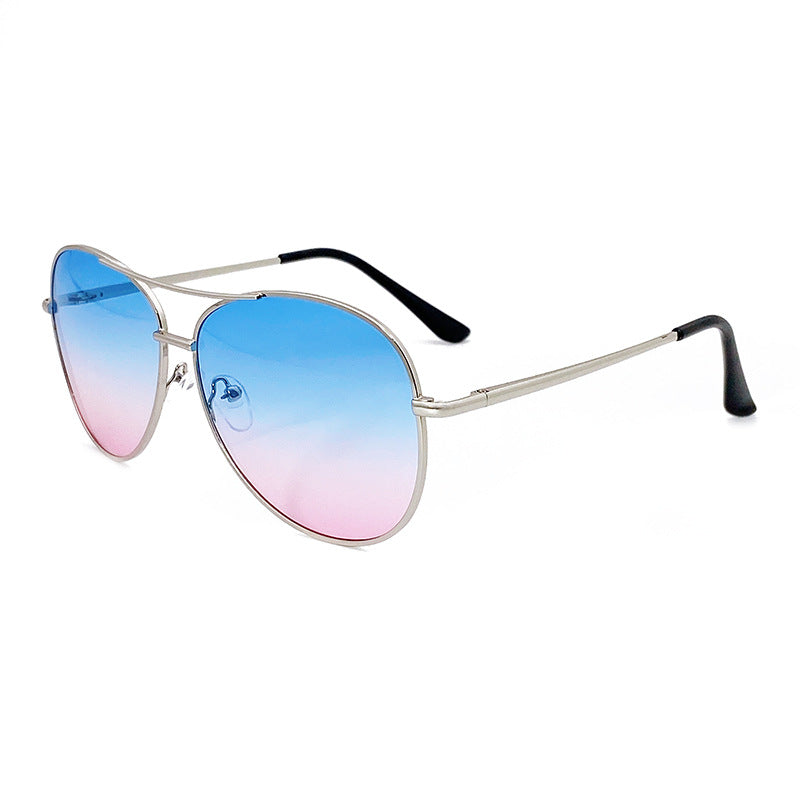 Sunglasses in Modern Pilot Style Stornfield