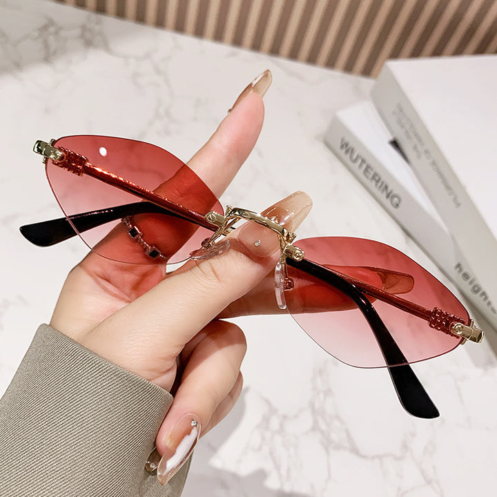 Women's Cat-Eye Sunglasses in Modern Elegance Style Stornfield