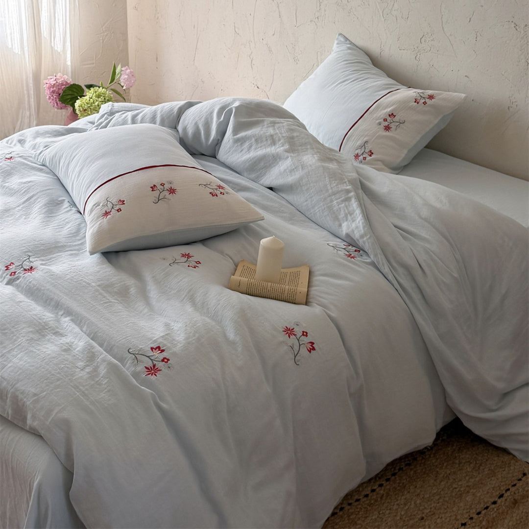 Embroidered Cotton Gauze Duvet Cover Set with Floral Motif and Envelope Pillow Shams