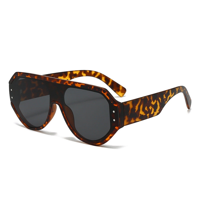 Women's fashionable oversized sunglasses with wide frame Stornfield