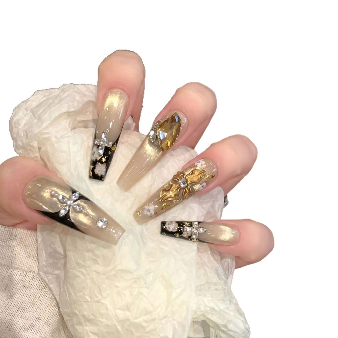 Elegant Decorative Press-On Nail Art Set with Rhinestone and Floral Accents Stornfield
