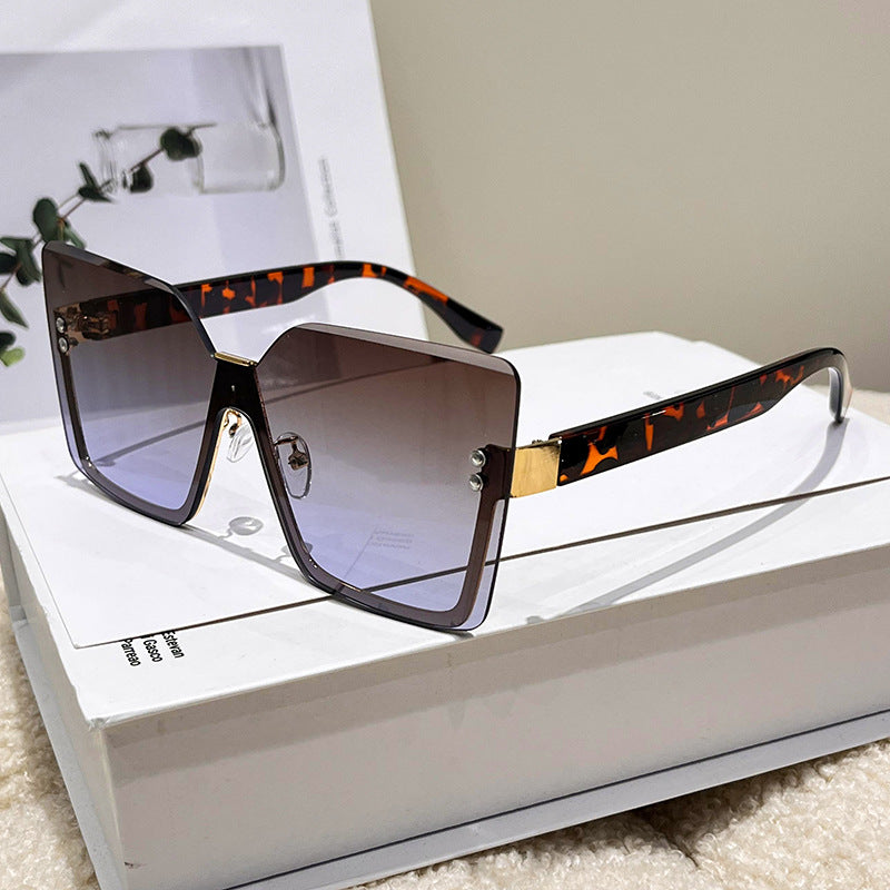 Ladies oversized sunglasses in modern design with UV protection Stornfield