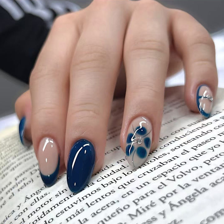 Acrylic nail set with elegant accentuated designs Stornfield