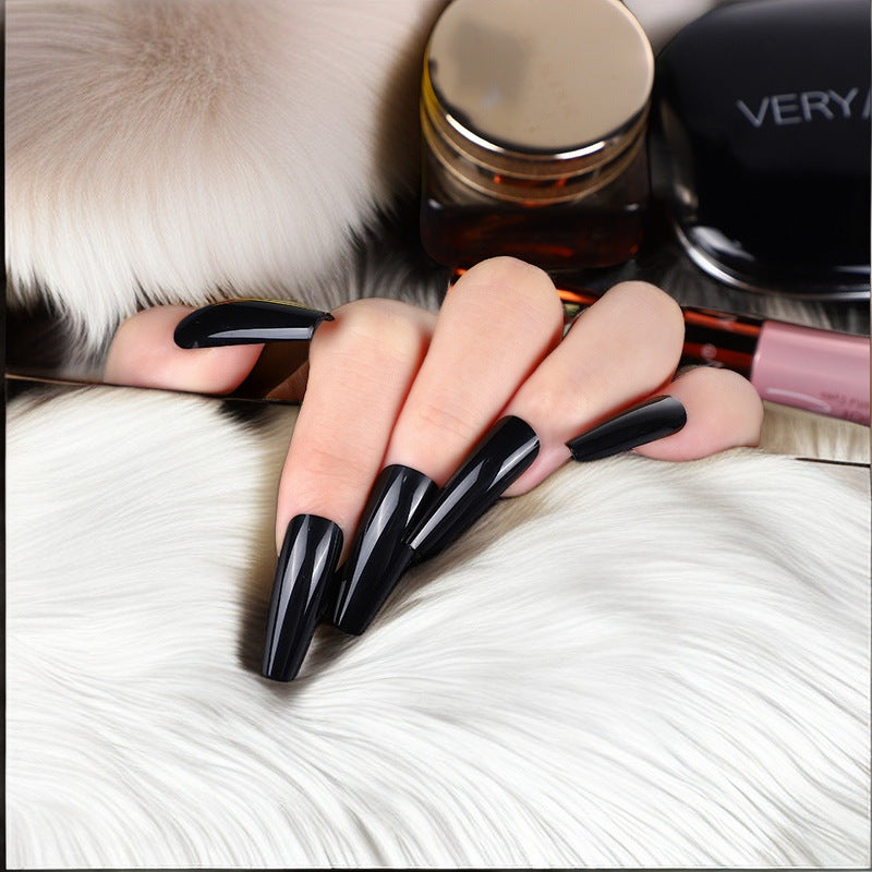 Artificial nails with elegant design Stornfield