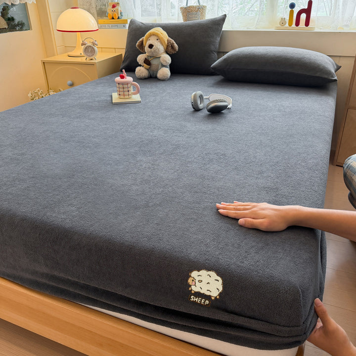 Plush Fitted Mattress Cover with Stretch Skirt and Embroidered Sheep