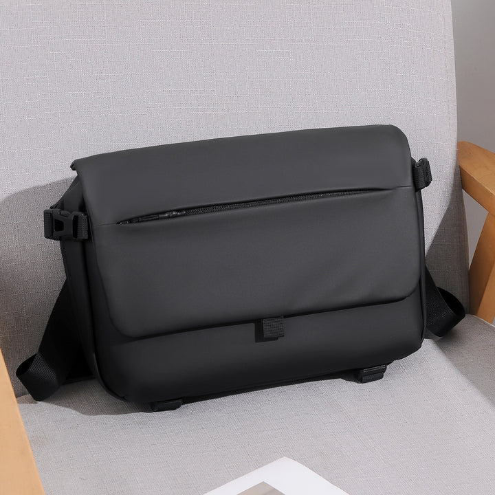 Modern Waterproof Messenger Bag Stornfield