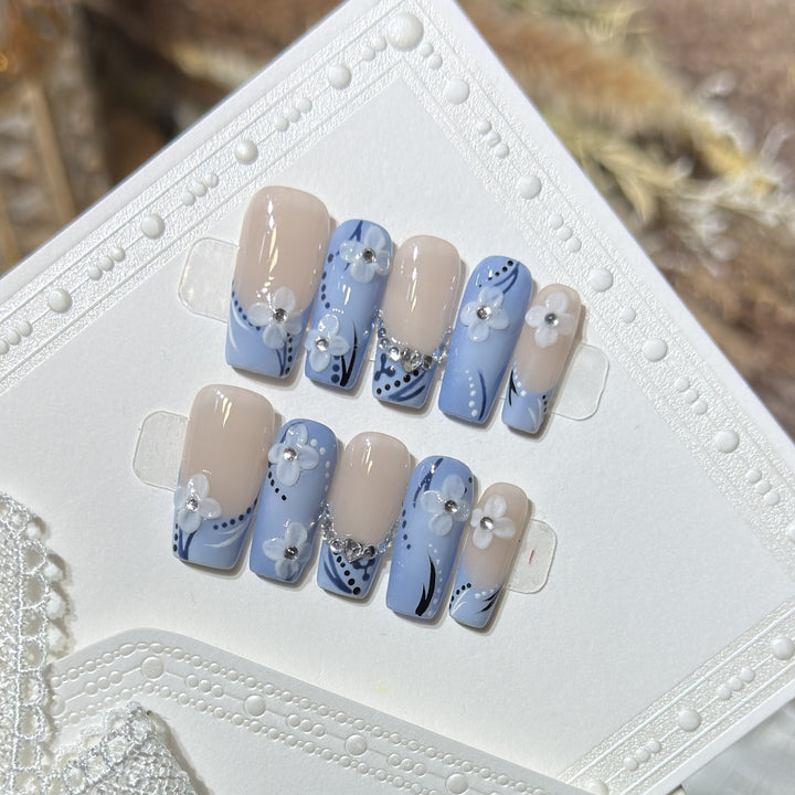 Decorative Press-On Nail Art Set with Floral and Gemstone Details Stornfield