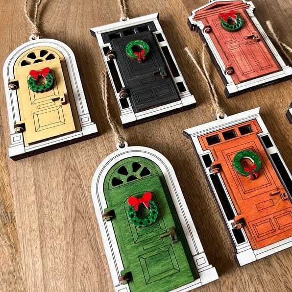 Holiday-Themed Wooden Door Decor