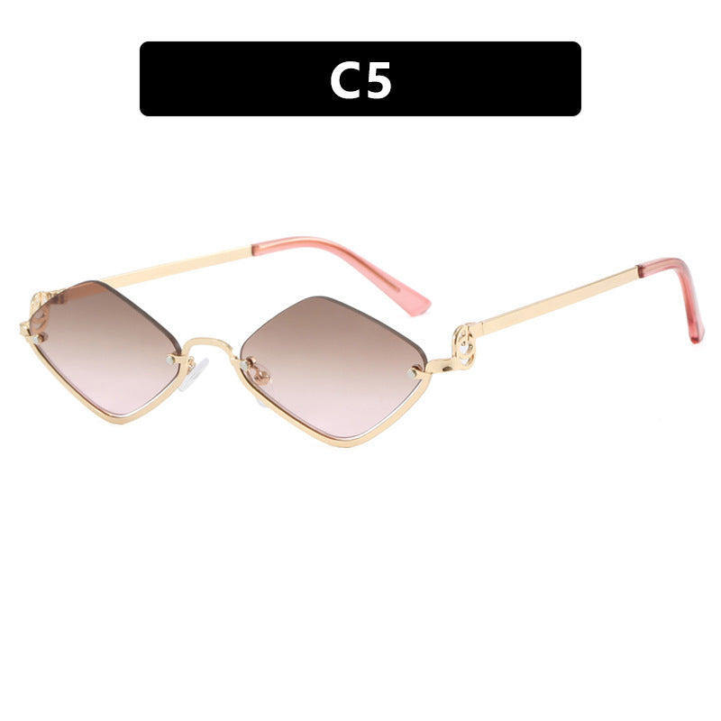 Ladies sunglasses in an elegant, geometric design Stornfield