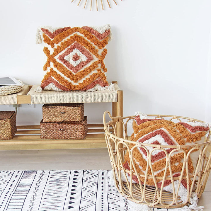 Square decorative cushion cover with hand-tufted diamond relief and decorative corner tassels Stornfield