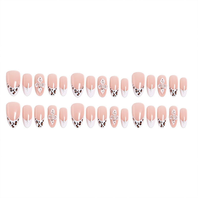 Glamorous artificial nails Stornfield