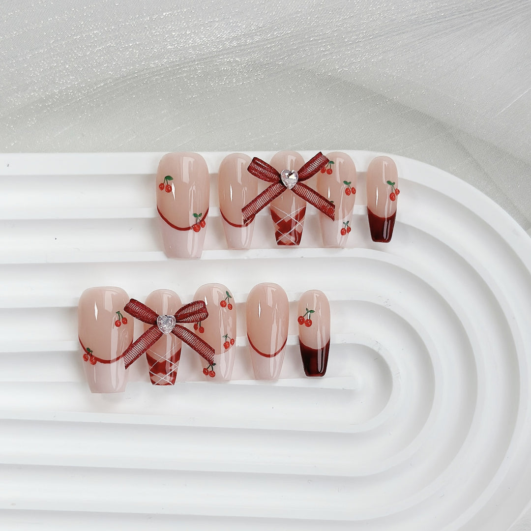 Decorative Press-On Nail Art Set with Floral Accents  1791773215