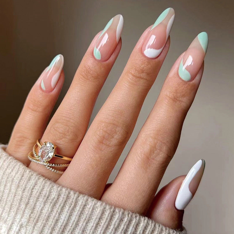 Artificial nail extensions with stylish design Stornfield