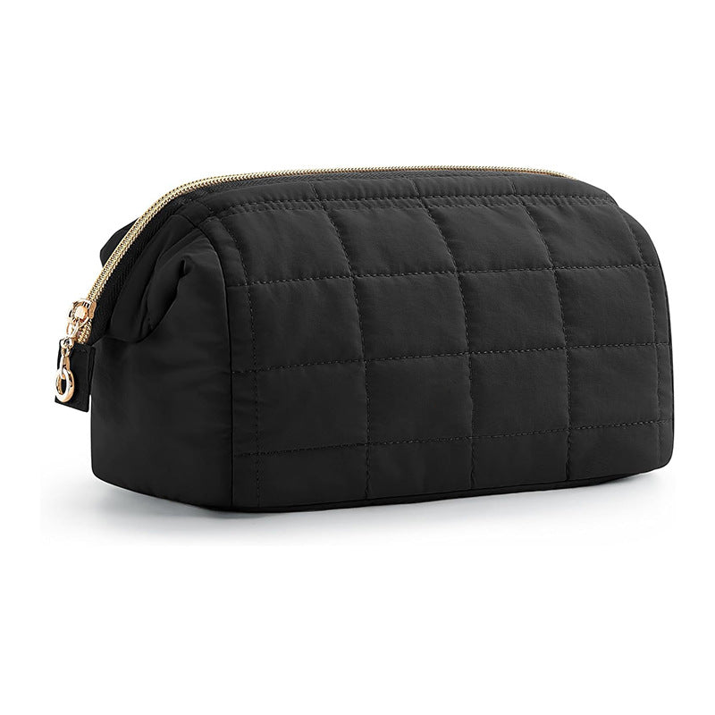 Cosmetic bag with matte finish and zipper Stornfield