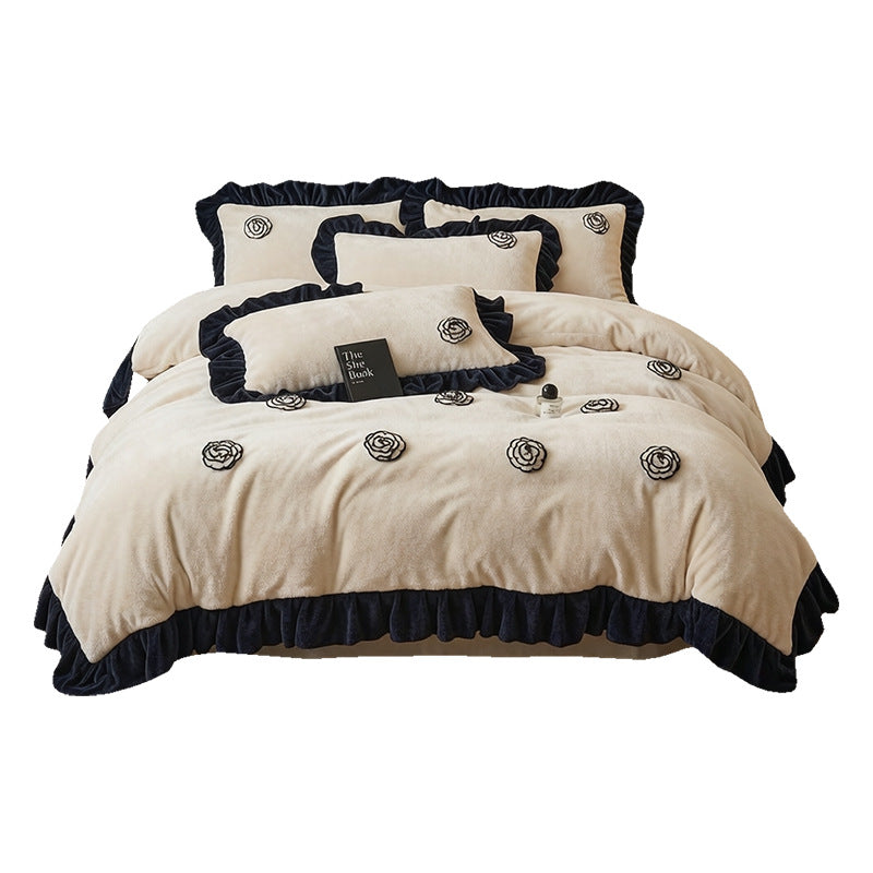 Elegant Floral Motif Plush Blanket