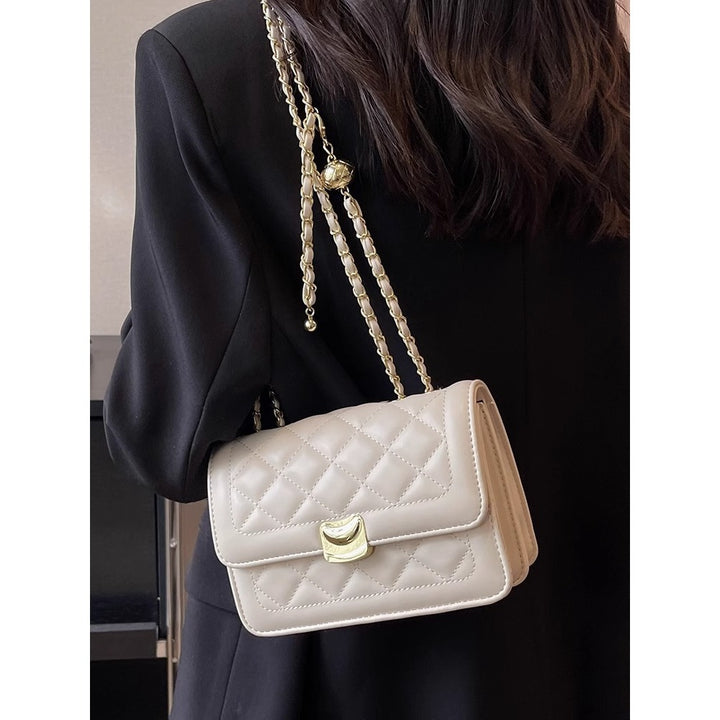 Quilted Chain-Detail Crossbody Bag Stornfield