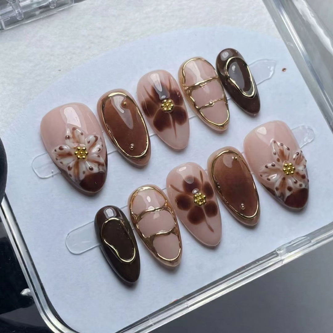 Artistic Floral Nail Art Press-On Set Stornfield