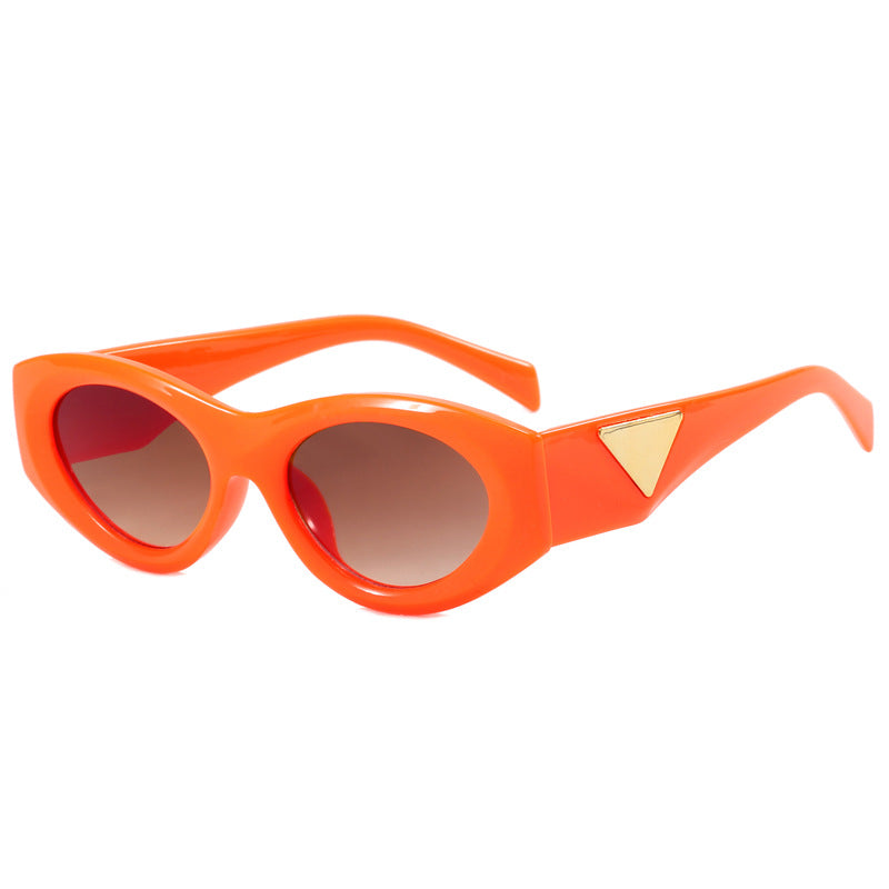 Women Retro-inspired Sunglasses with distinctive accents Stornfield