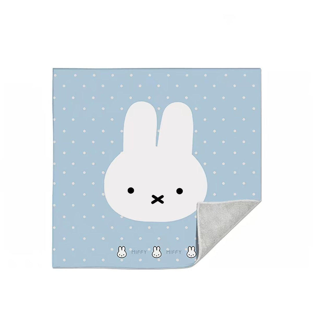 Ultra-Soft Bunny Print Fleece Throw Blanket
