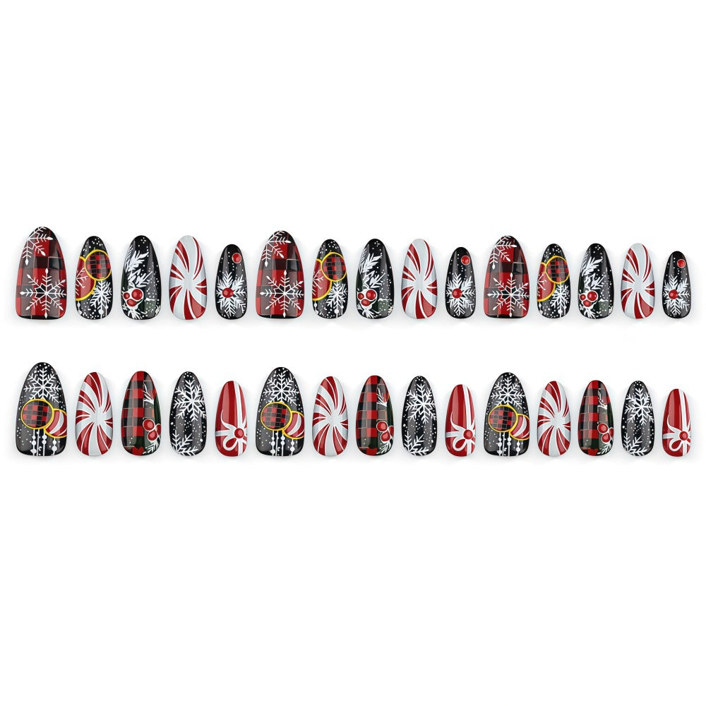 Christmas Art Nails in Festive Design Stornfield