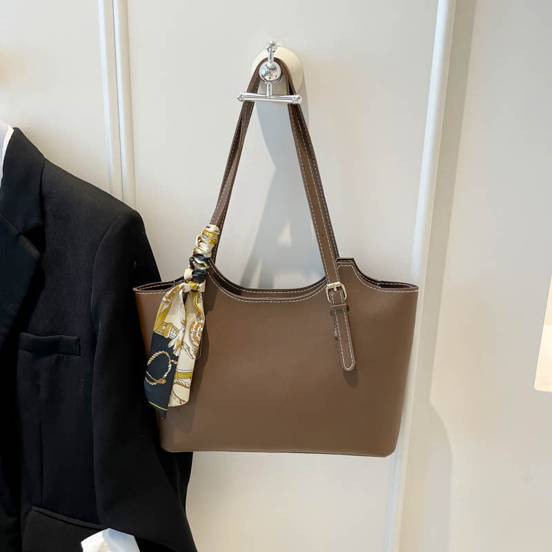 Elegant Minimalist Handheld Tote Bag Stornfield