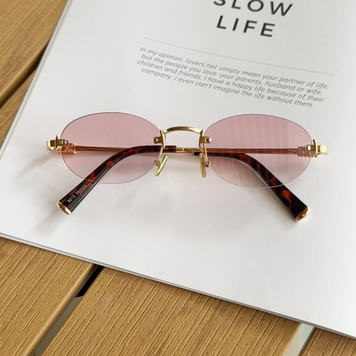 Chic Cat-Eye Frame Glasses Stornfield