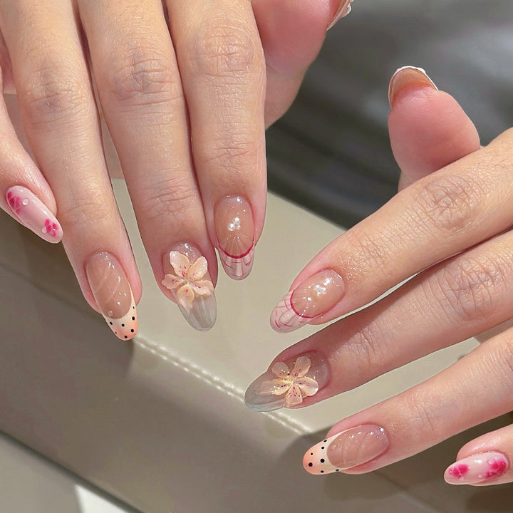 Artistic Floral Nail Design Press-On Set