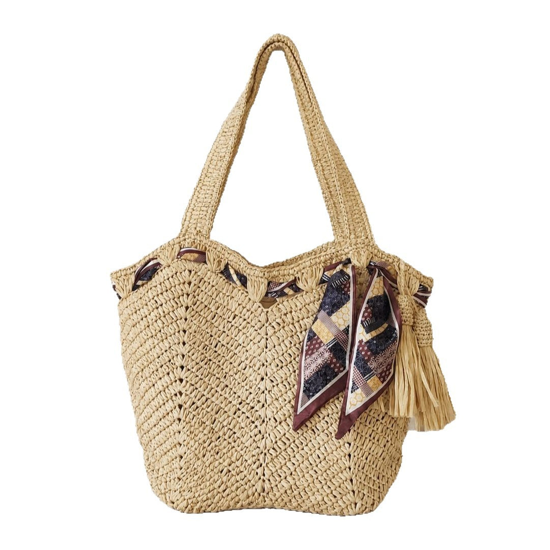 Handmade beach bag with playful pleat and tassels Stornfield