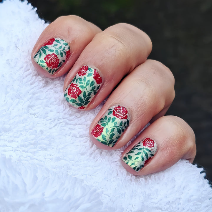 Artificial nails with romantic rose pattern Stornfield