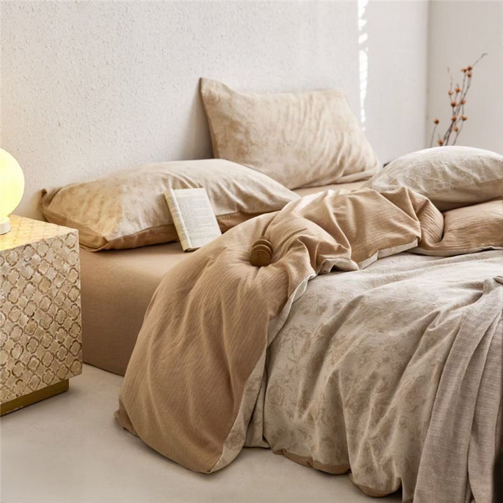 Cotton Renforcé bedding set with floral all-over print and concealed zipper