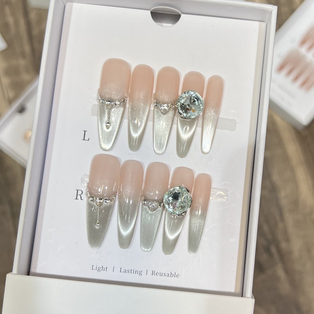 Luxurious Decorative Press-On Nail Tips