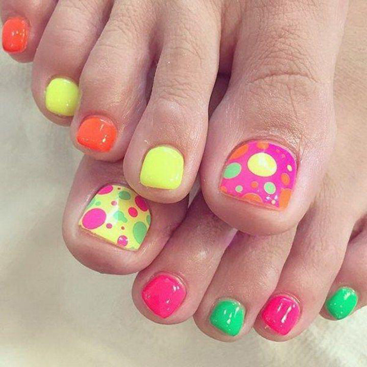 Elegant toenail art Stornfield