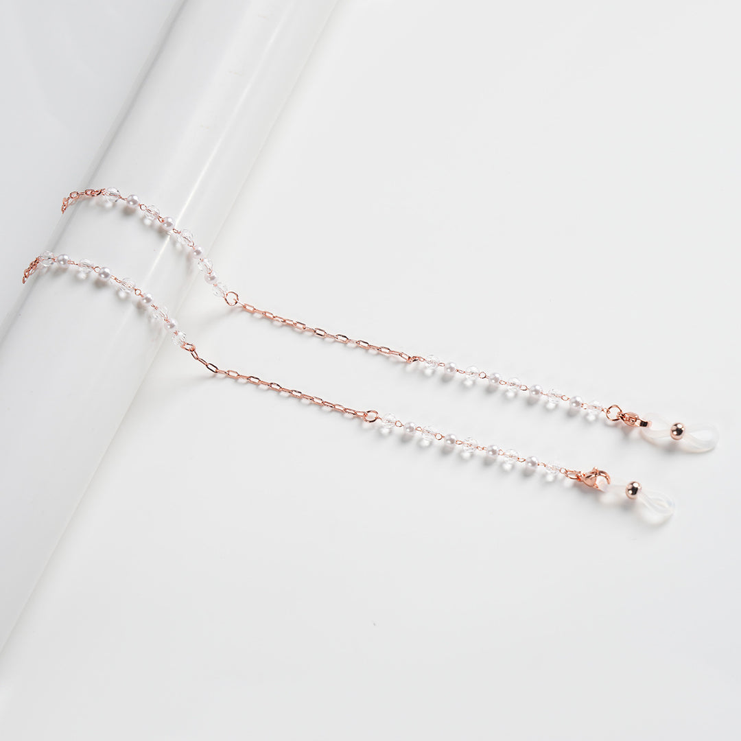 Elegant Beaded Chain Eyewear Holder Stornfield