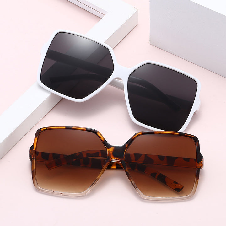 Women's oversized square sunglasses with elegant frame Stornfield