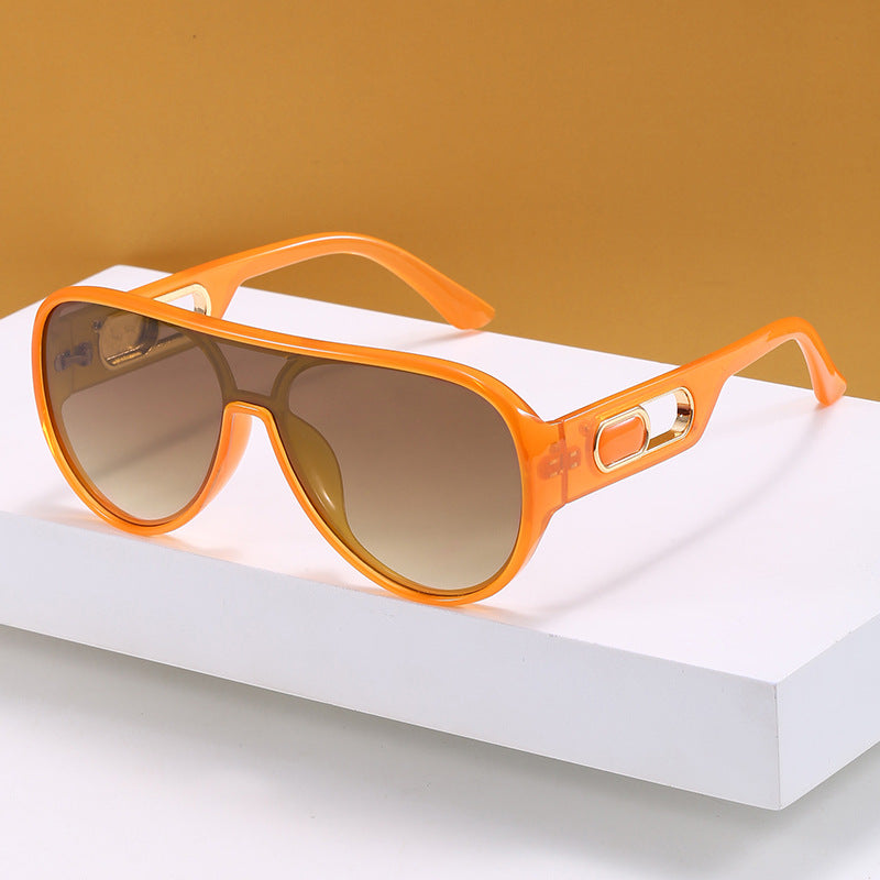 Ladies Elegant Oversize Sunglasses with Designer Details Stornfield