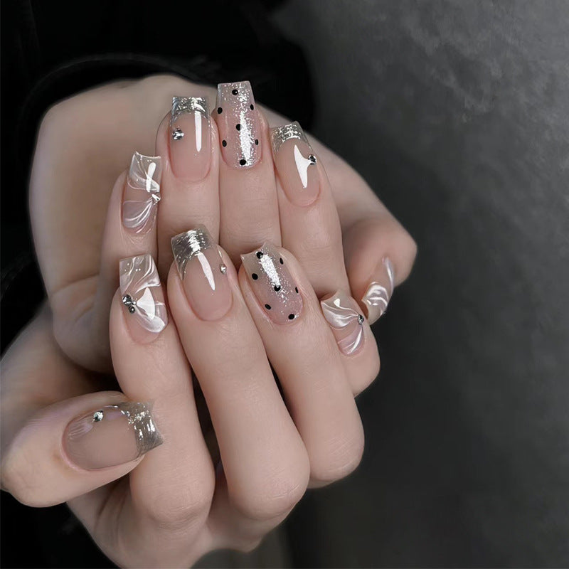 Artistic Press-On Nail Set with Glittery Star Accents Stornfield