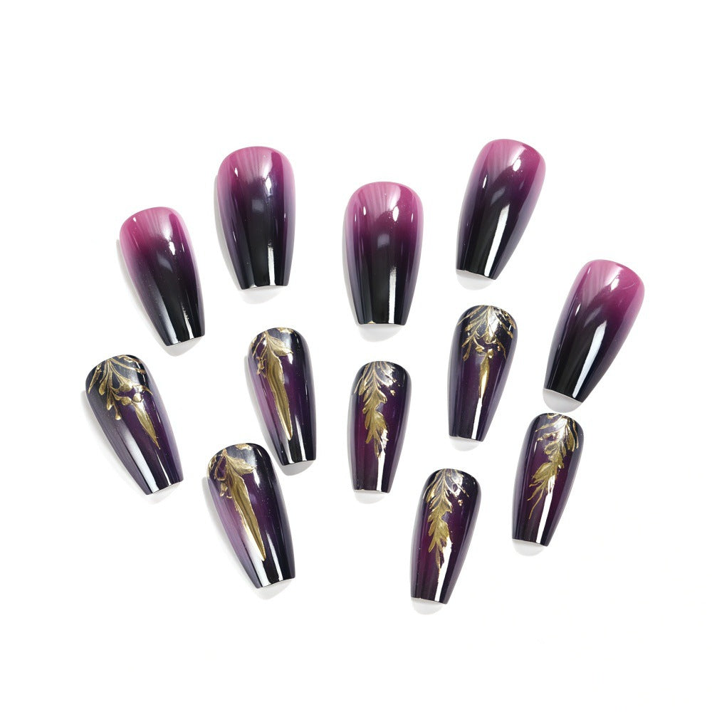 Artificial nails in elegant ombré design with gold accents Stornfield
