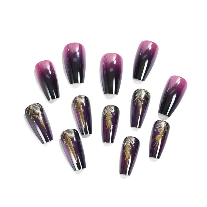 Artificial nails in elegant ombré design with gold accents Stornfield