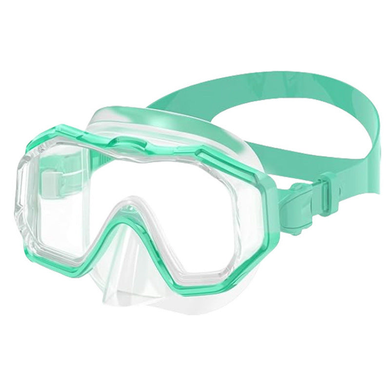 Diving mask with special field of vision and anti-fog technology Stornfield