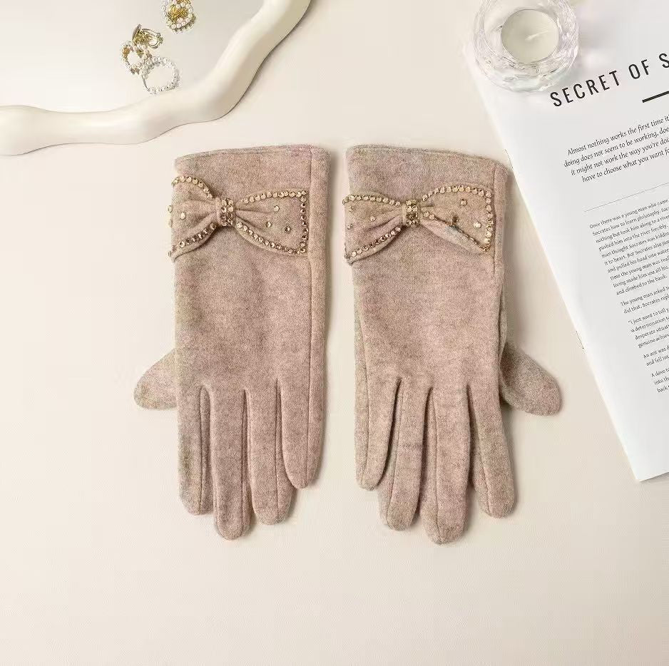 Elegant Bow Detail Touchscreen Gloves Stornfield