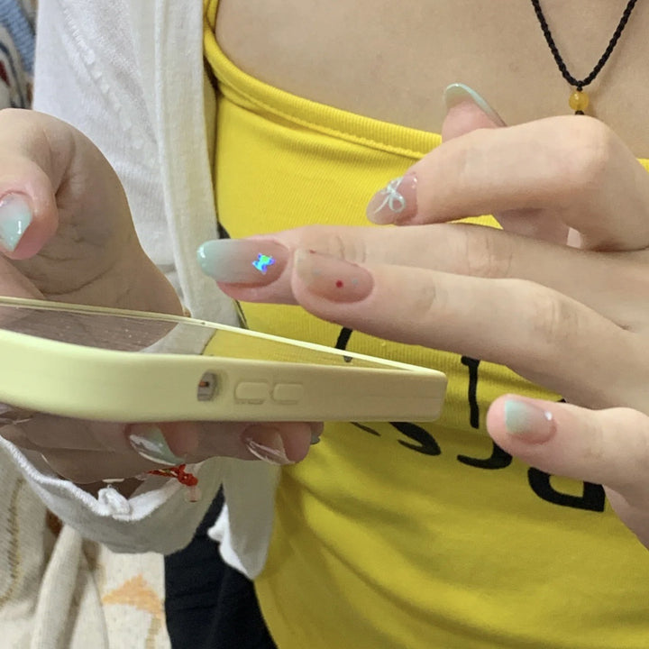 Elegant Floral Press-On Nail Set
