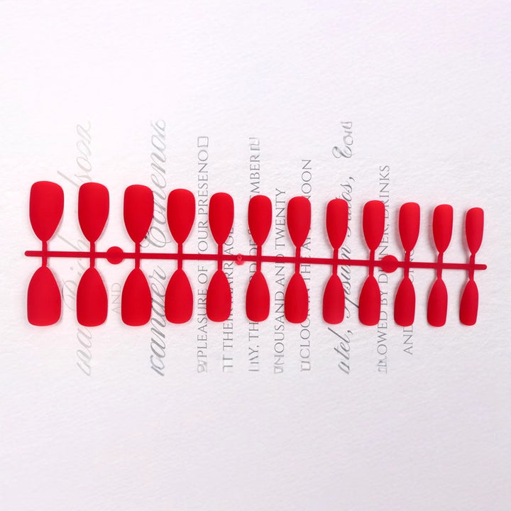 Stiletto Press-On Nail Set Stornfield