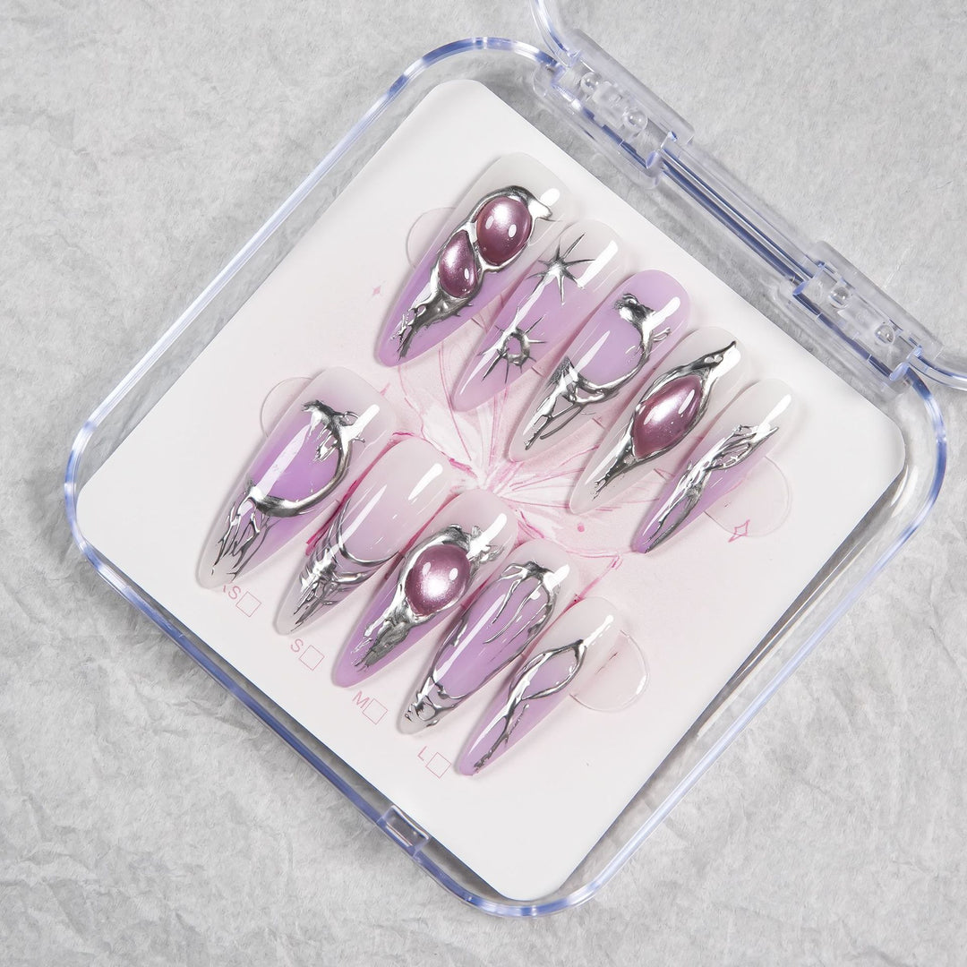 Artistic Press-On Nail Set with Metallic Accents