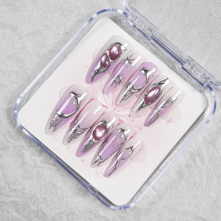 Artistic Press-On Nail Set with Metallic Accents