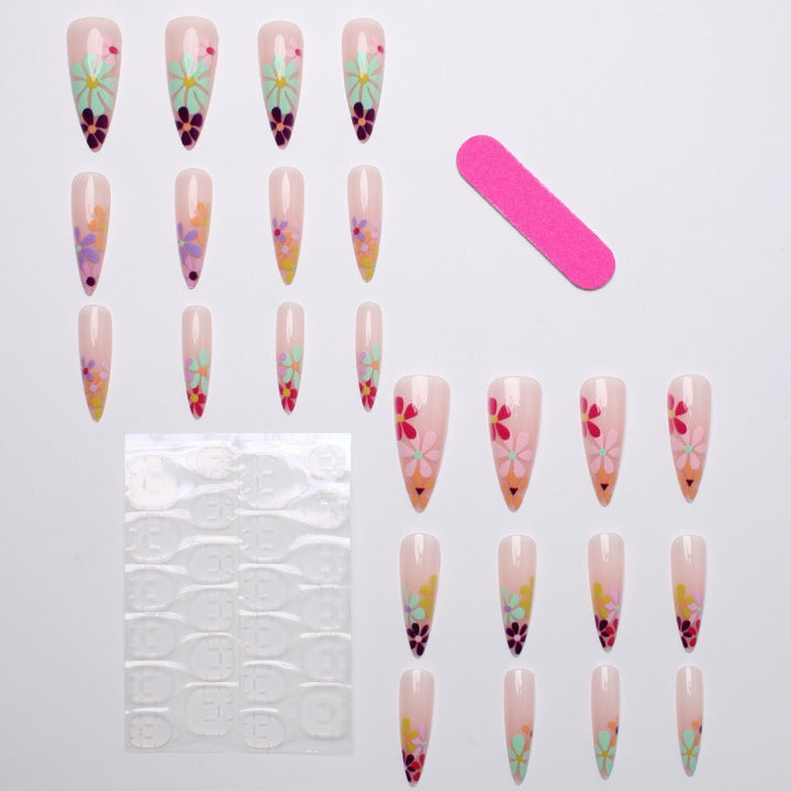 Nail art with floral patterns Stornfield
